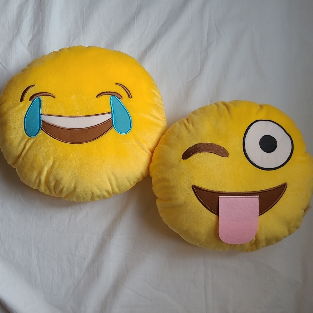 Set of 2 Emoji Pillows